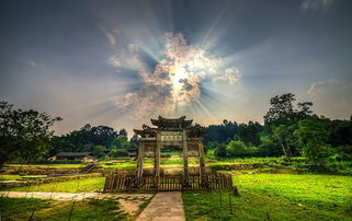 壮丽河山下的河津小城