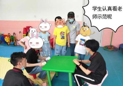 探访小城镇教育：梅丽小学的教育之道